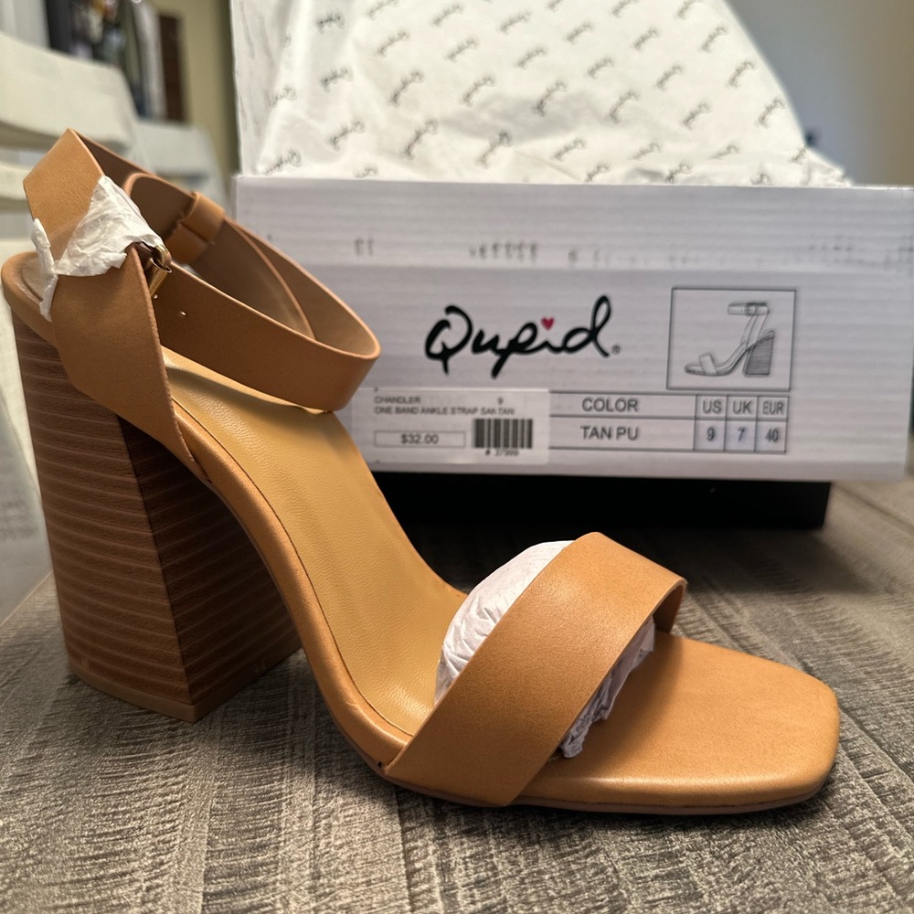New in Box - Qupid Chandler Strappy Heel - Tan - Size 9